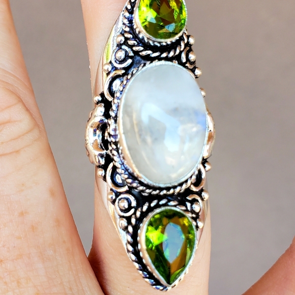 New Rainbow Moonstone & Peridot 925 Silver Statement Ring. - Picture 8 of 13